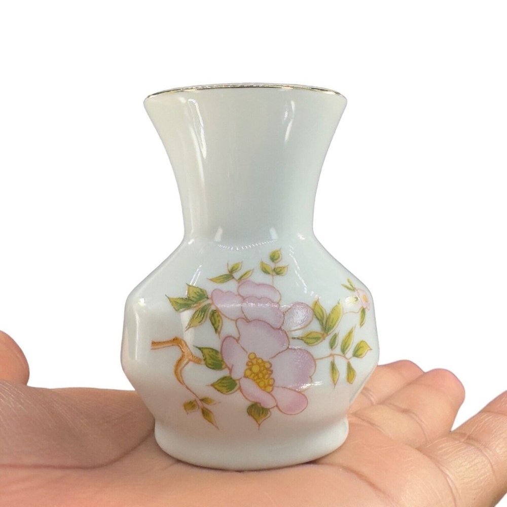 Leart Miniature Bud Vase Hand Crafted In Brazil Flowers Design Vase Porcelain